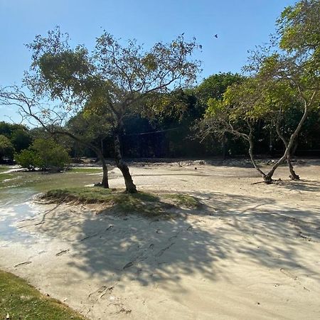 2 Bedroom Apartment 250 Meters From The Beach بوست لافايِت المظهر الخارجي الصورة